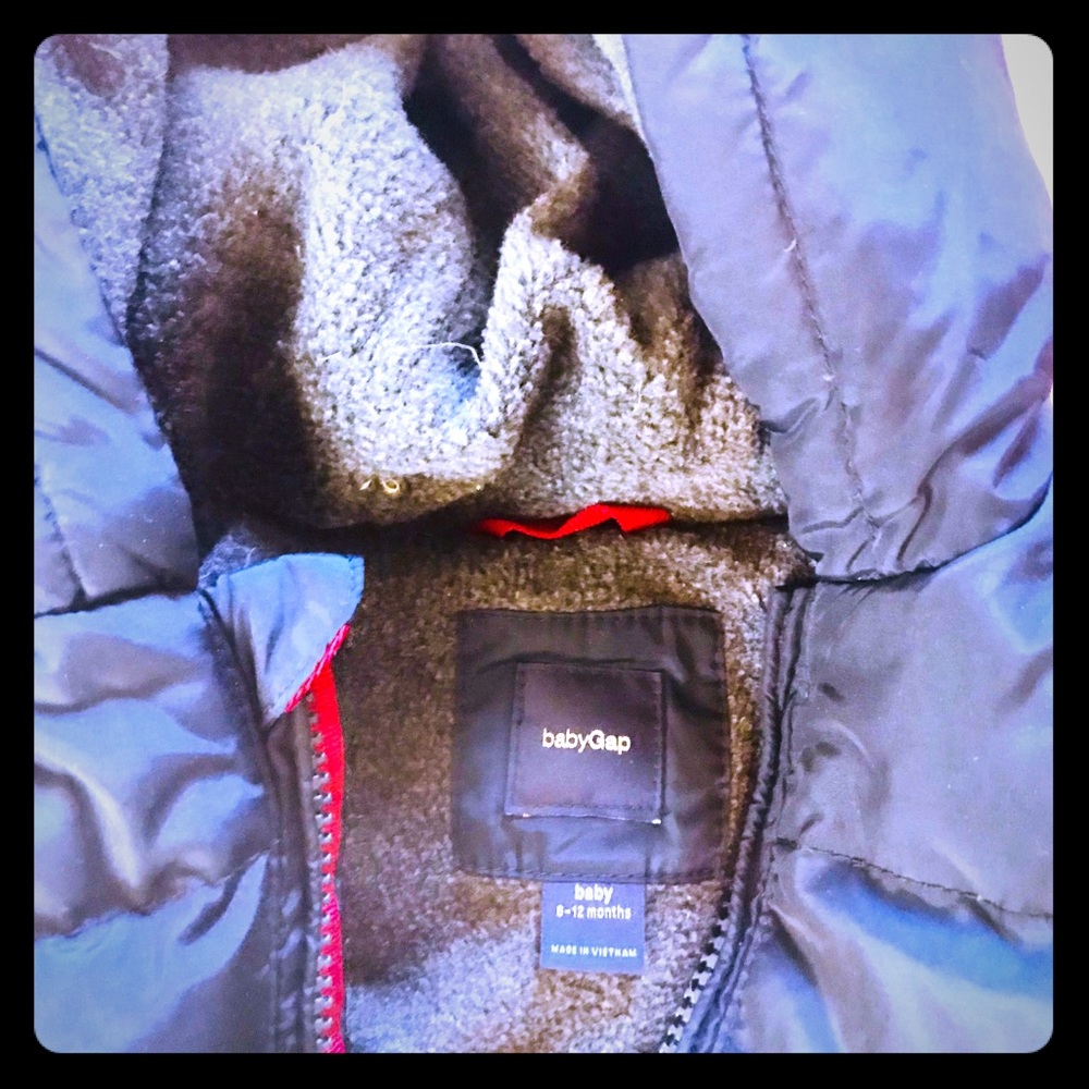Gap pufffer 6 to 12 mos. snowsuit